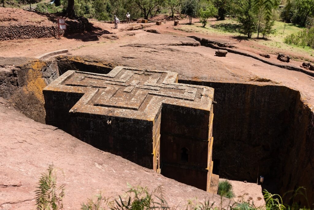 Lalibela-eglise-vue-den-haut